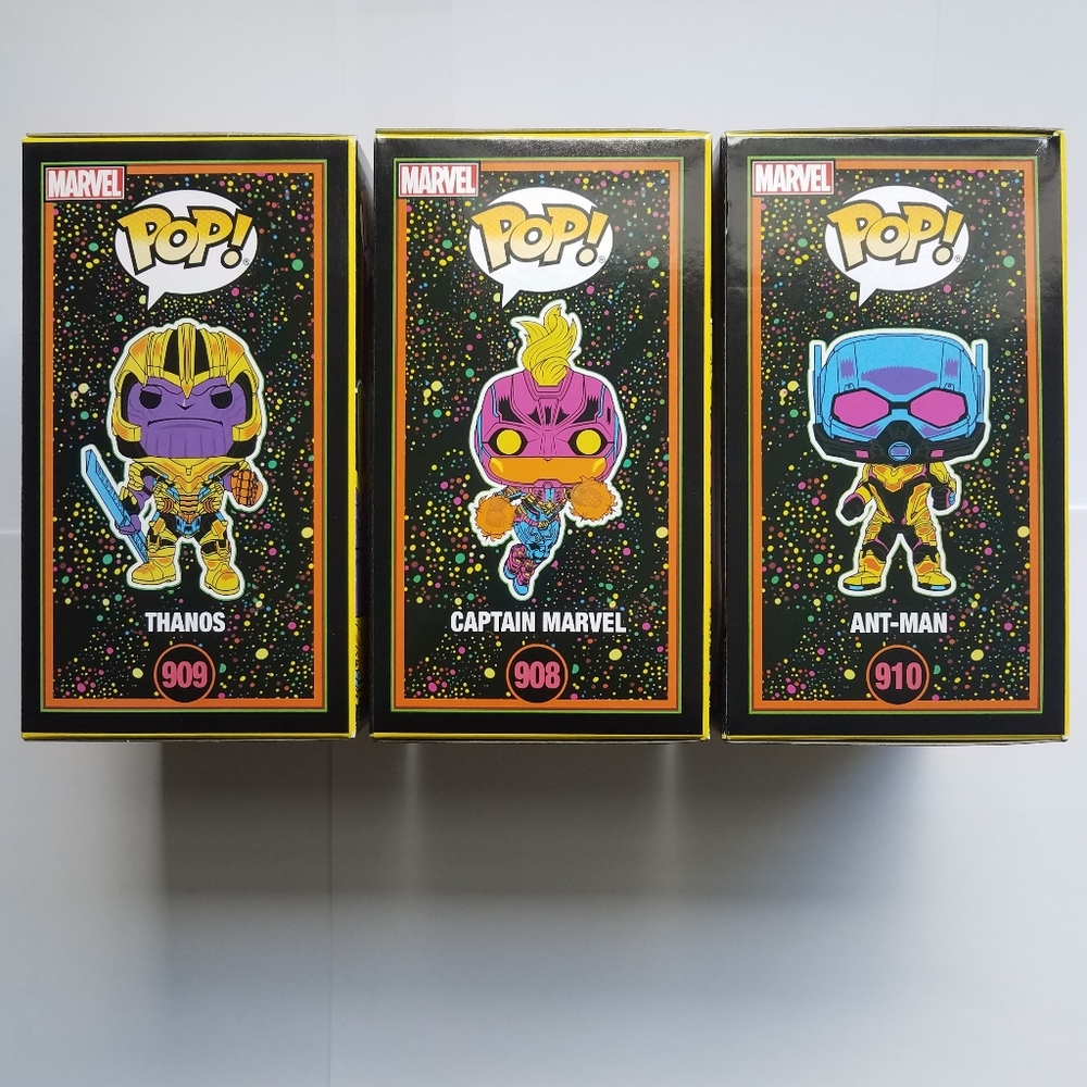Funko Pop! Marvel: Black light - Infinity Saga Thanos, Captain Marvel, A… - Picture 4 of 12
